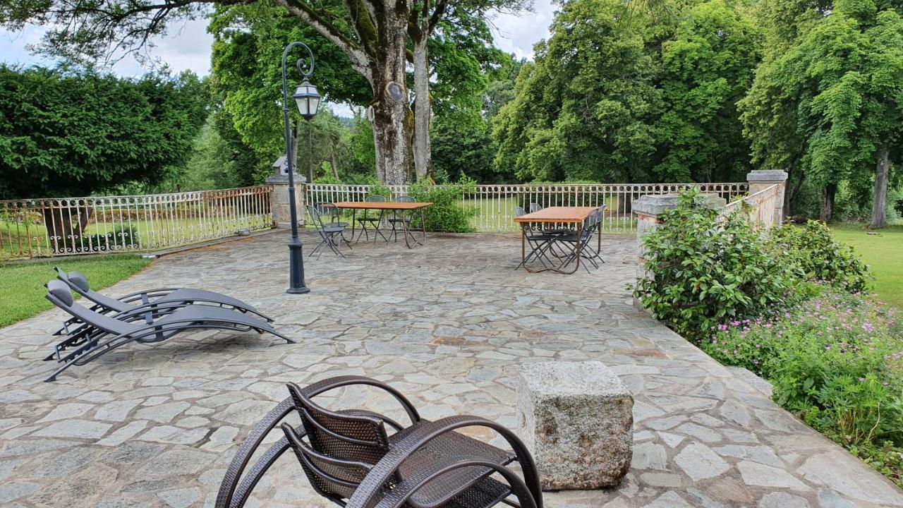 مبيت وإفطار Saint-Victor-Montvianeix Domaine De Montvianeix المظهر الخارجي الصورة