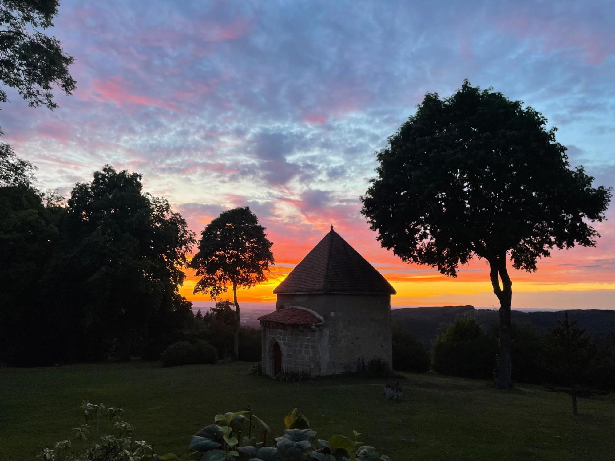 مبيت وإفطار Saint-Victor-Montvianeix Domaine De Montvianeix المظهر الخارجي الصورة